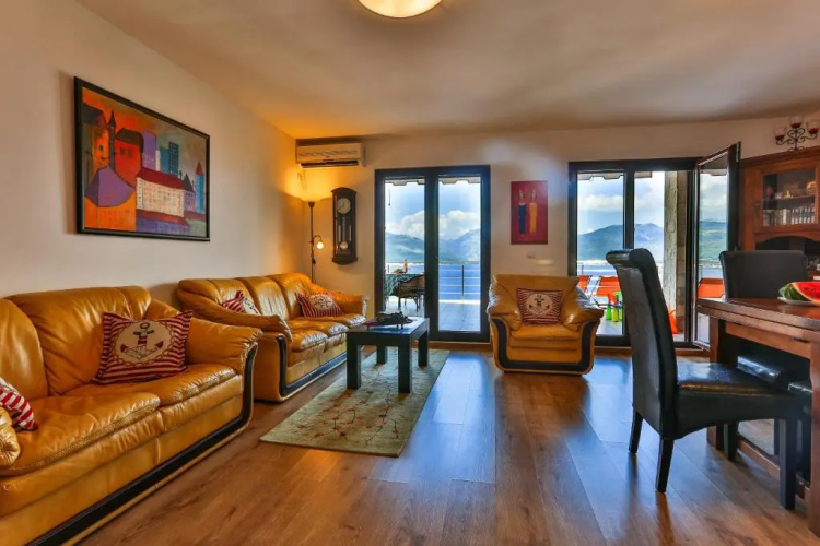 Apartment 365