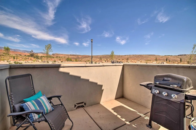 Modern Washington Home - Pool & Trail Access!