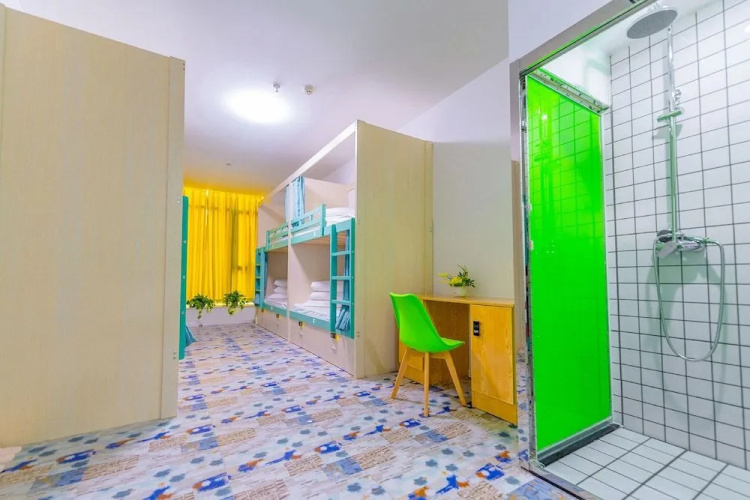 Chengdu Three Fish International Youth Hostel