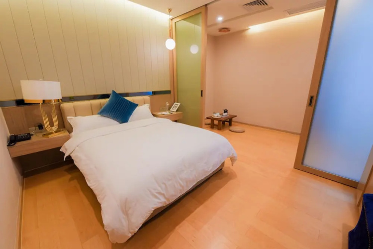 Cloud Land Apartment