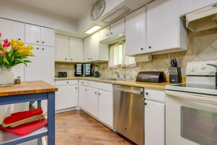 2 Bedrooms Cottage
