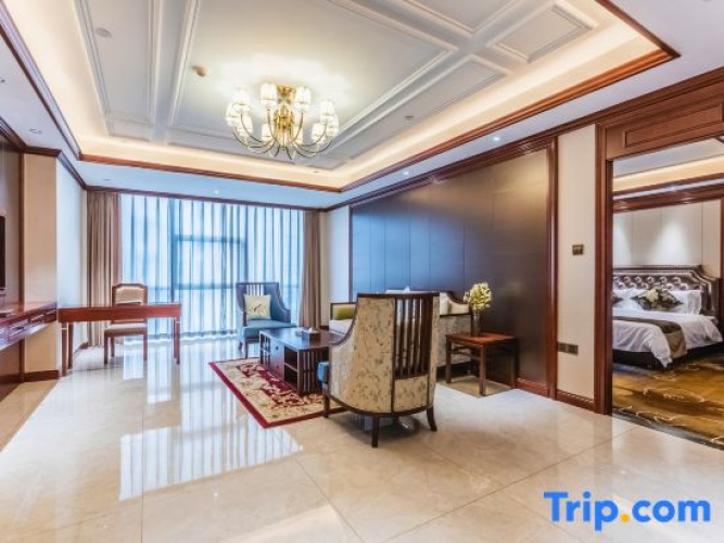 Deluxe Double Suite