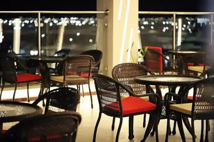 Artama Hotel