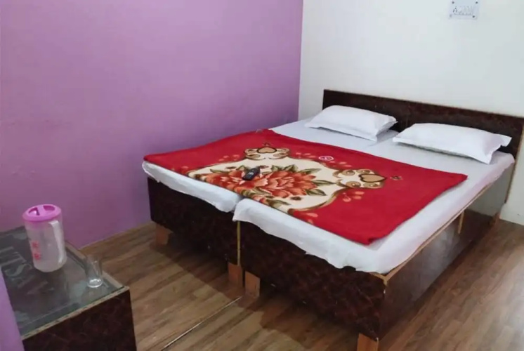 Goroomgo Utsav Palace Uttarkashi