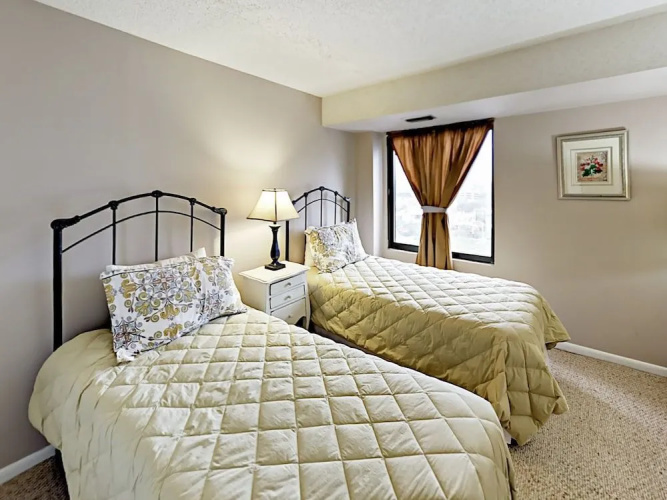 20th Avenue North #1004 - 2 Br Condo