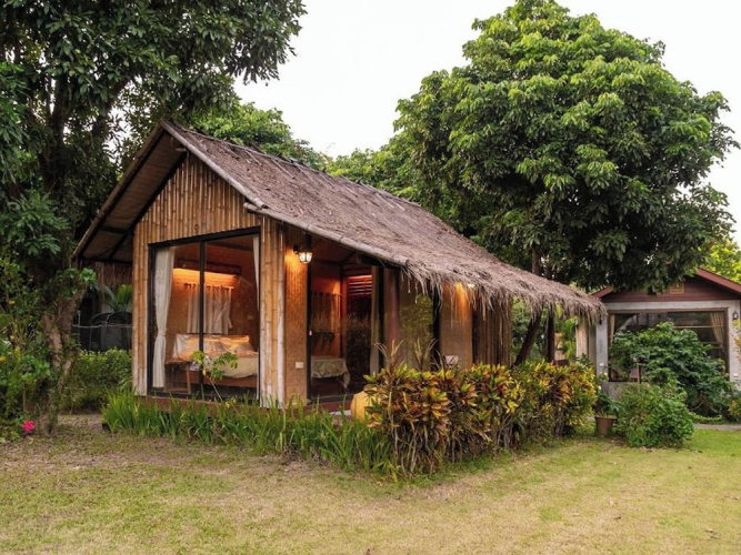 Lion Cafe Resort