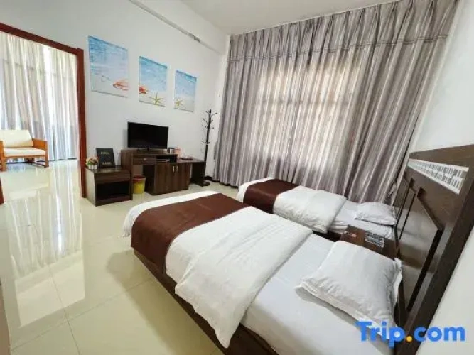 Standard Quadruple Family room