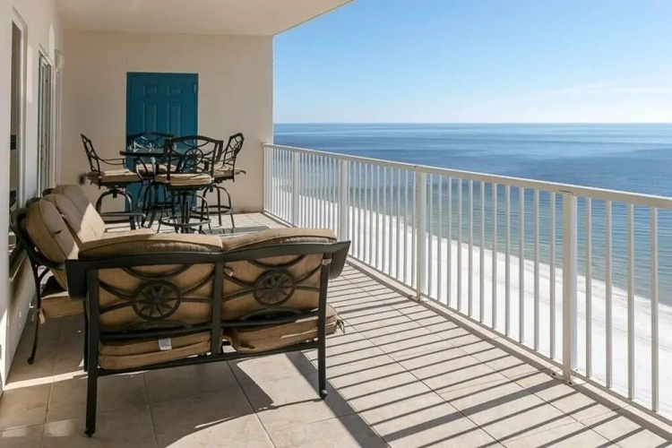 Admirals Quarters 1505 4 Bedroom Condo by Redawning