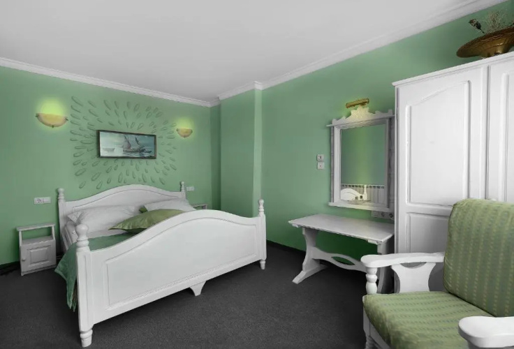 Boryana Hotel