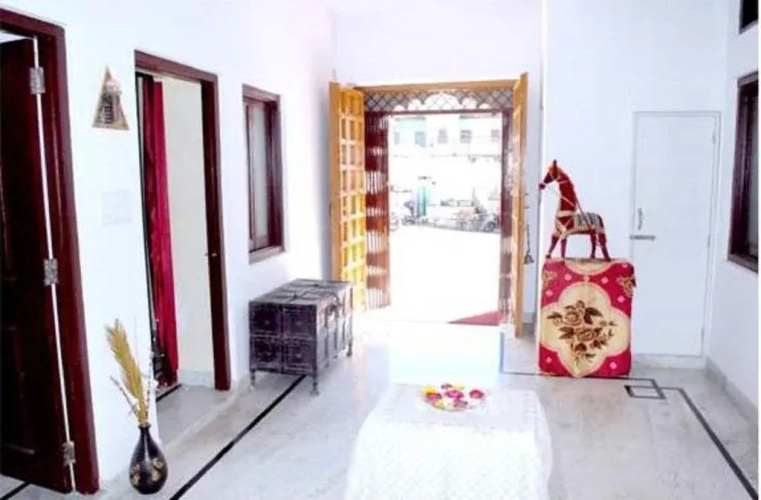 The Girdhar Niwas