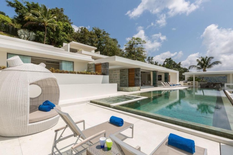 Villa with sea view