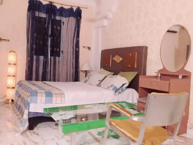 Hotel Raha
