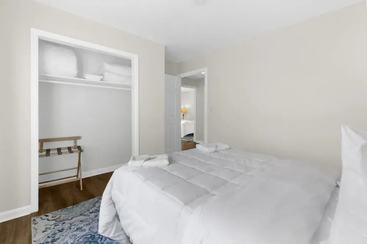Rooms on Rose