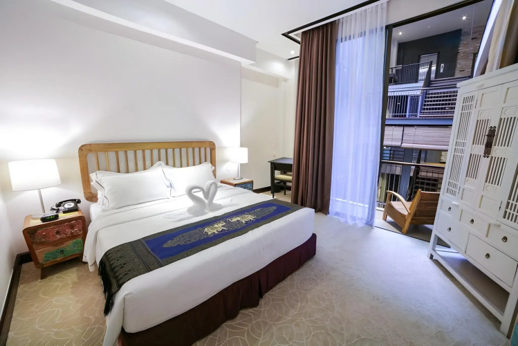 1825 Gallery Hotel