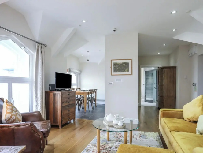 Harlech Apartments - Gwern