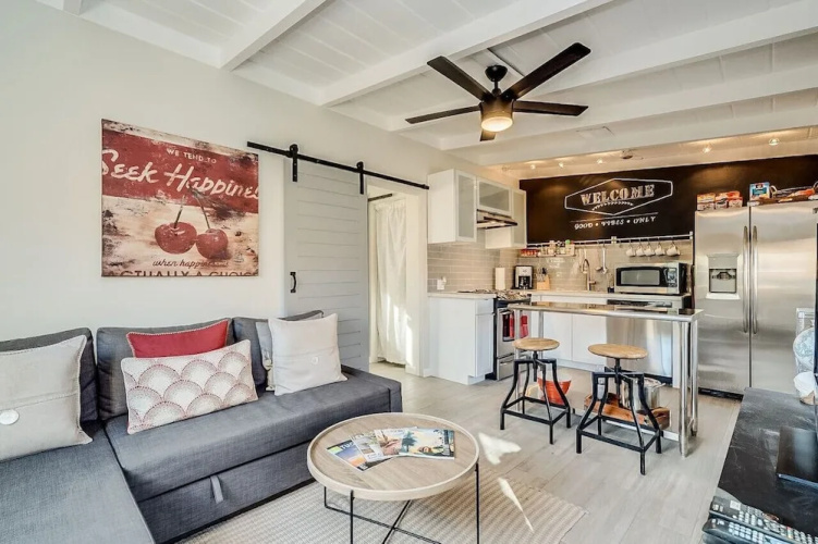 Chic Duplex in Tucson 1 of 2