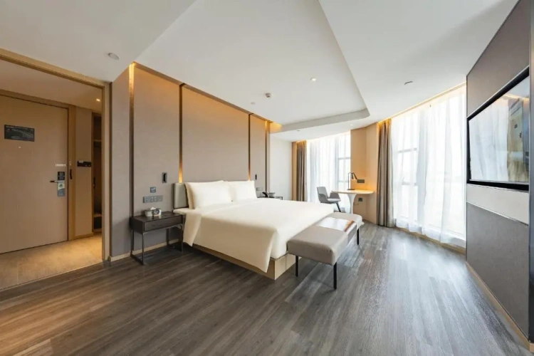 Deluxe Double room with city view