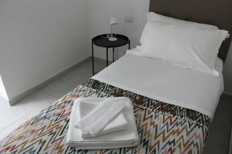 Destefano Central Apartment with Balcony