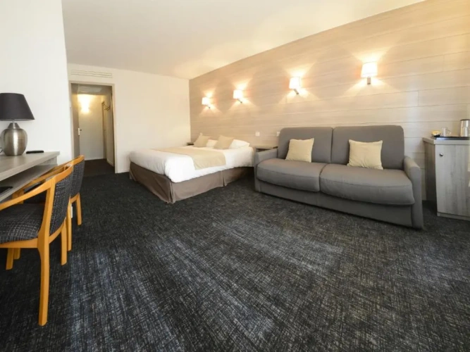 Standard Triple room