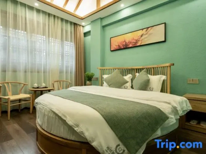 2 Bedrooms Standard Family room