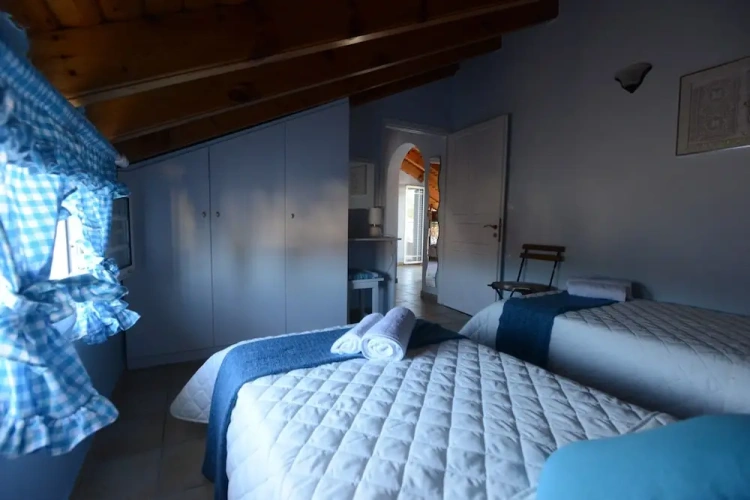 2 Bedrooms Attic Apartment with sea view