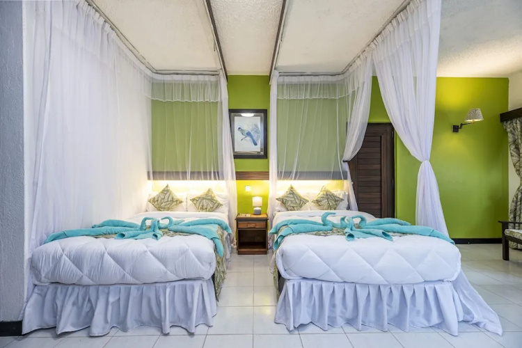 Safari Beach Hotel