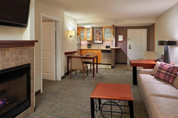 1 Bedroom Suite with balcony