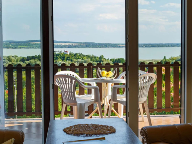 Balaton H603