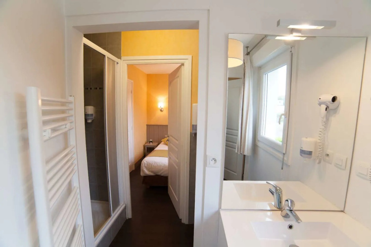 BRIT HOTEL Lannion vers Perros-Guirec