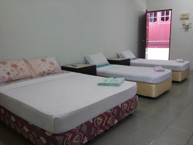 Budget Beach Resort
