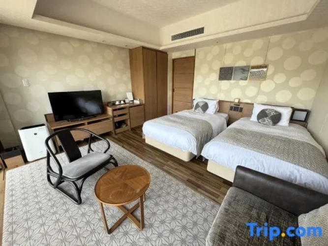 Superior Twin Suite with city view
