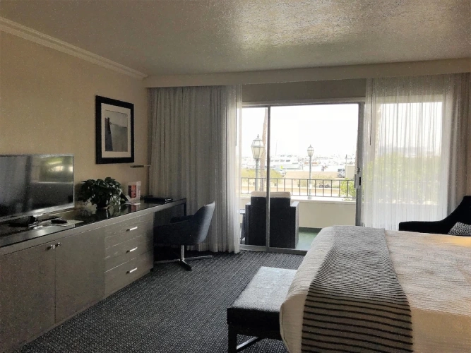Standard Double room with balcony and with harbour view