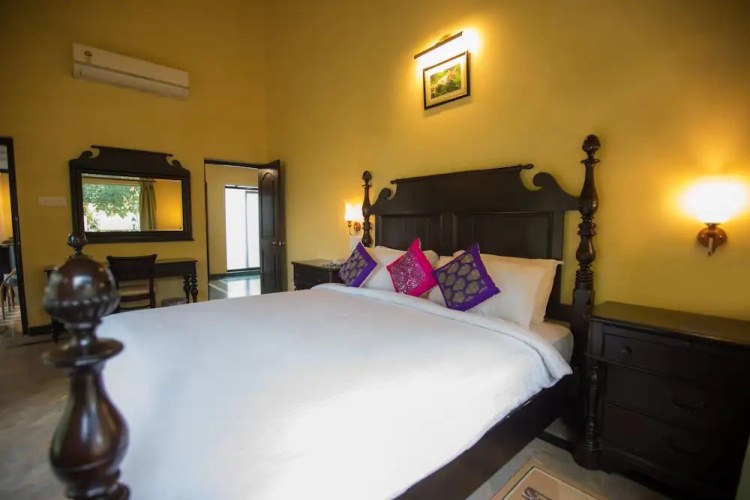 Tuli Veer Bagh Resort
