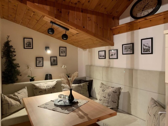 Apartment with balcony