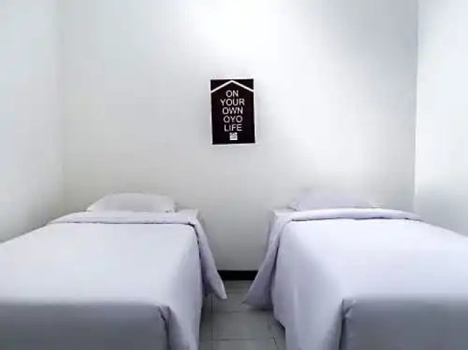 OYO 2952 Elohim Kost