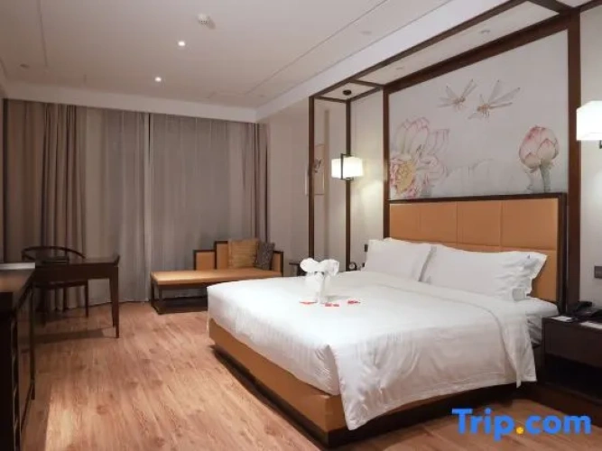 Deluxe Family Suite