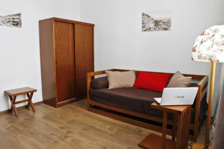 Club-2100 Hotel