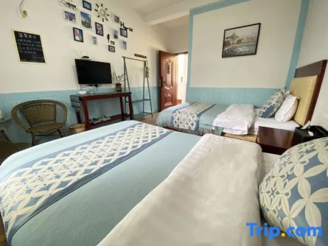Standard Twin room with mountain view