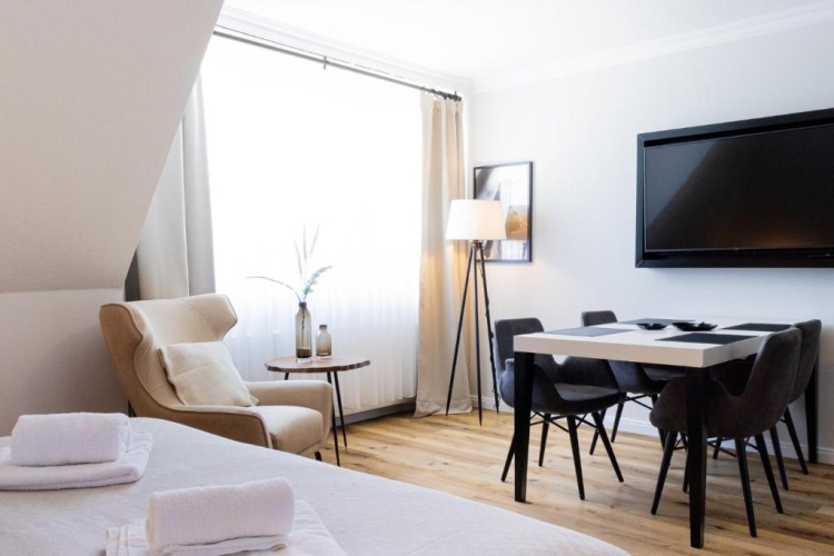 1 Bedroom Apartment