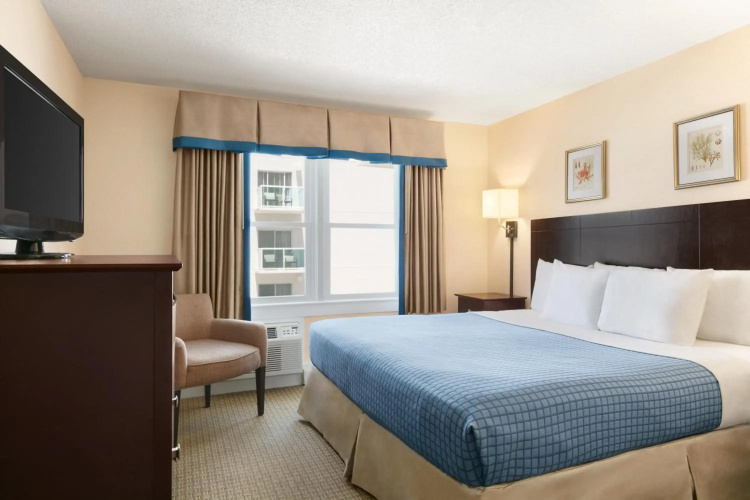 Harrison Hall Hotel