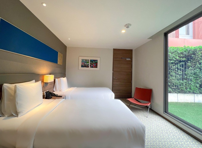 Standard Twin room with balcony