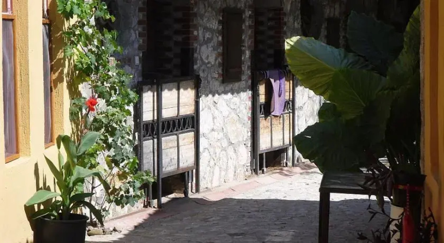 Isa M. Guesthouse