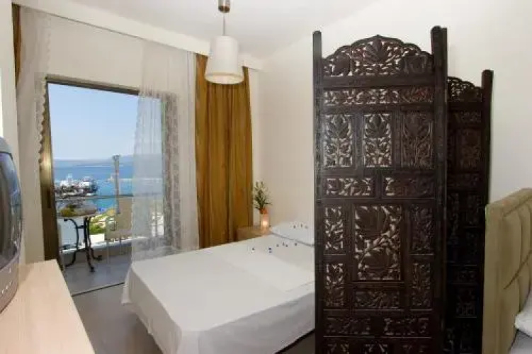 Paralio rooms