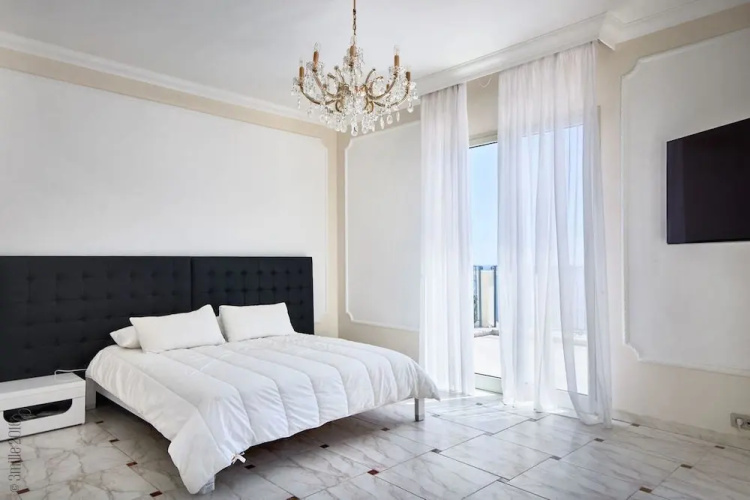 2131 Avenue de Lattre de Tassigny