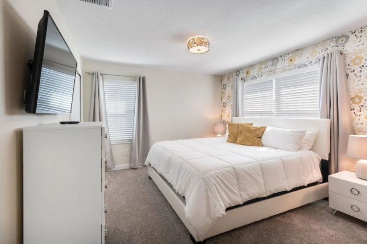 8931 SD - Pet-friendly 5BR Retreat: Private Pool