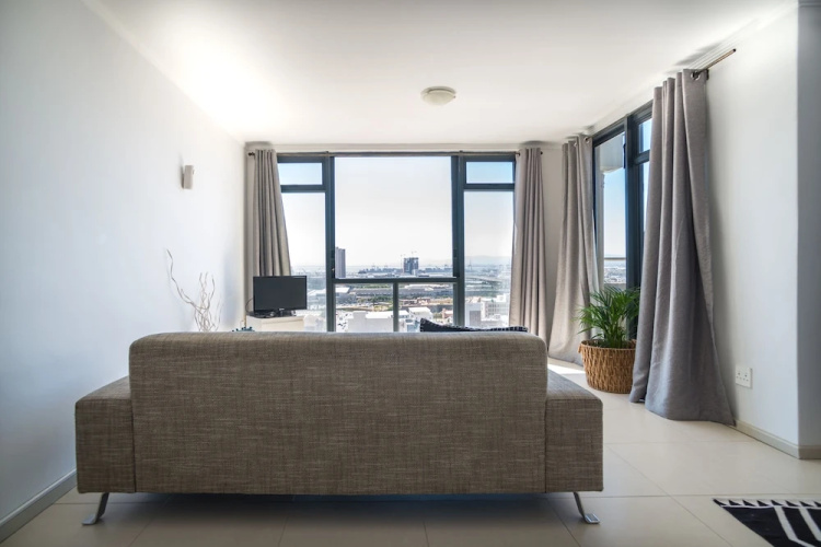 1703 Four Seasons