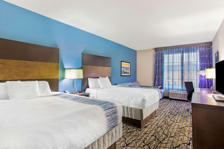 Deluxe Quadruple room