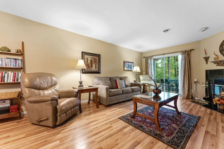 Bluffs Oasis 2 Bedroom Condo by RedAwning
