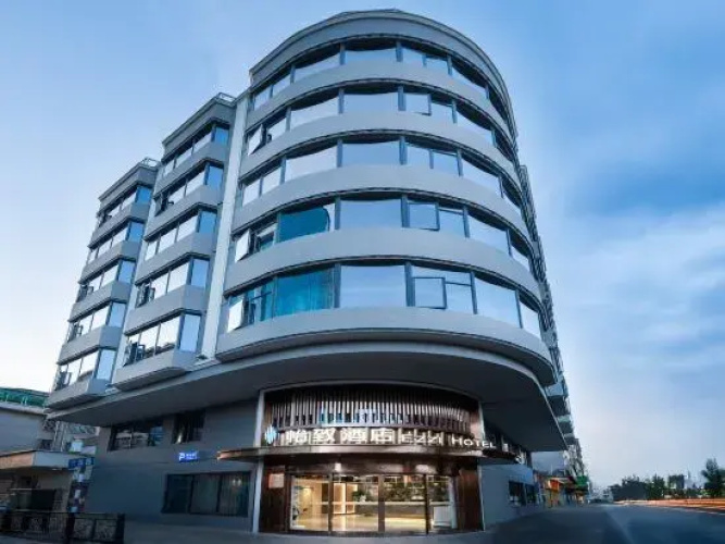 Ezzi Hotel (Lianzhou Panyu Road Branch)
