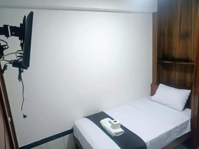 Hostal Silvana ***